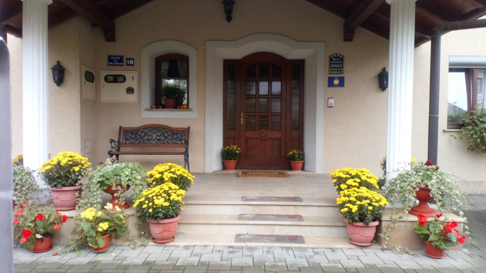 Apartmani Nik Lux Vrnjačka Banja Екстериор снимка